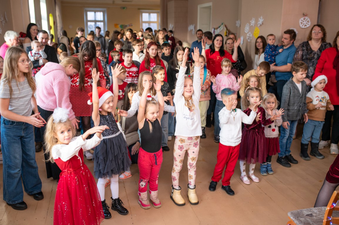 Latvia Charity Bank Kuldiga 202512 labdaribas pasakums gimenem foto-