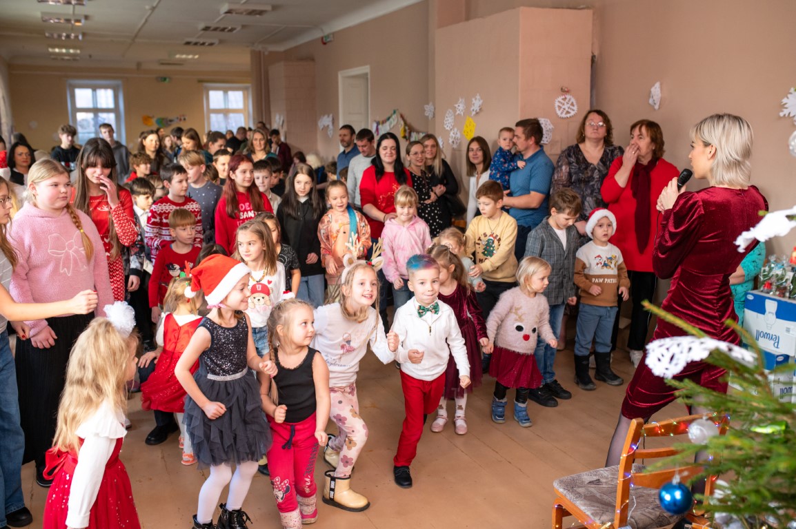 Latvia Charity Bank Kuldiga 202512 labdaribas pasakums gimenem foto-