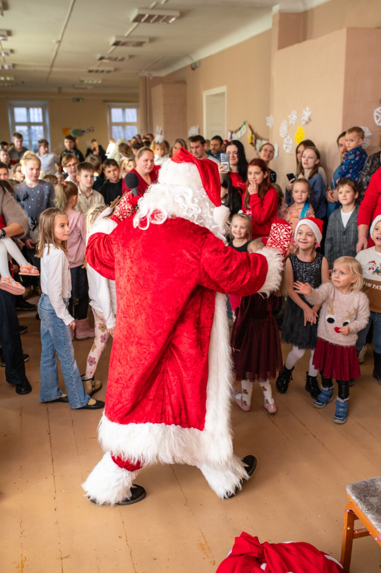 Latvia Charity Bank Kuldiga 202512 labdaribas pasakums gimenem foto-