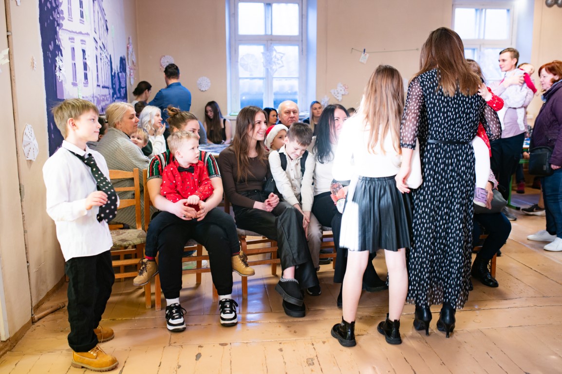 Latvia Charity Bank Kuldiga 202512 labdaribas pasakums gimenem foto-