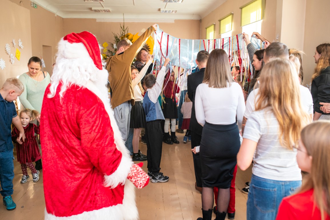 Latvia Charity Bank Kuldiga 202512 labdaribas pasakums gimenem foto-