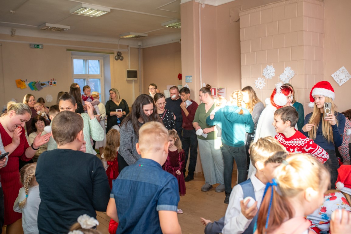 Latvia Charity Bank Kuldiga 202512 labdaribas pasakums gimenem foto-