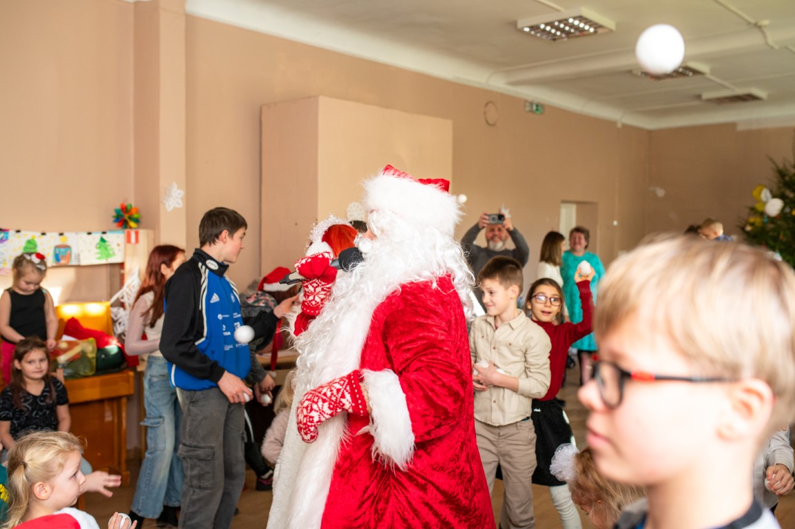 Latvia Charity Bank Kuldiga 202512 labdaribas pasakums gimenem foto-