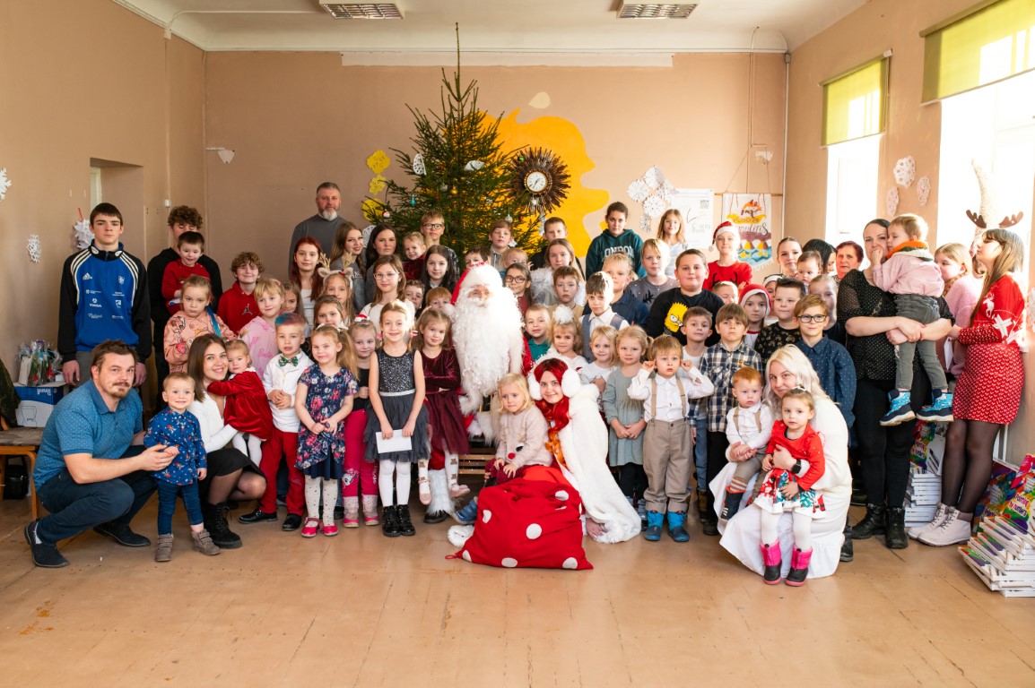 Latvia Charity Bank Kuldiga 202512 labdaribas pasakums gimenem foto-